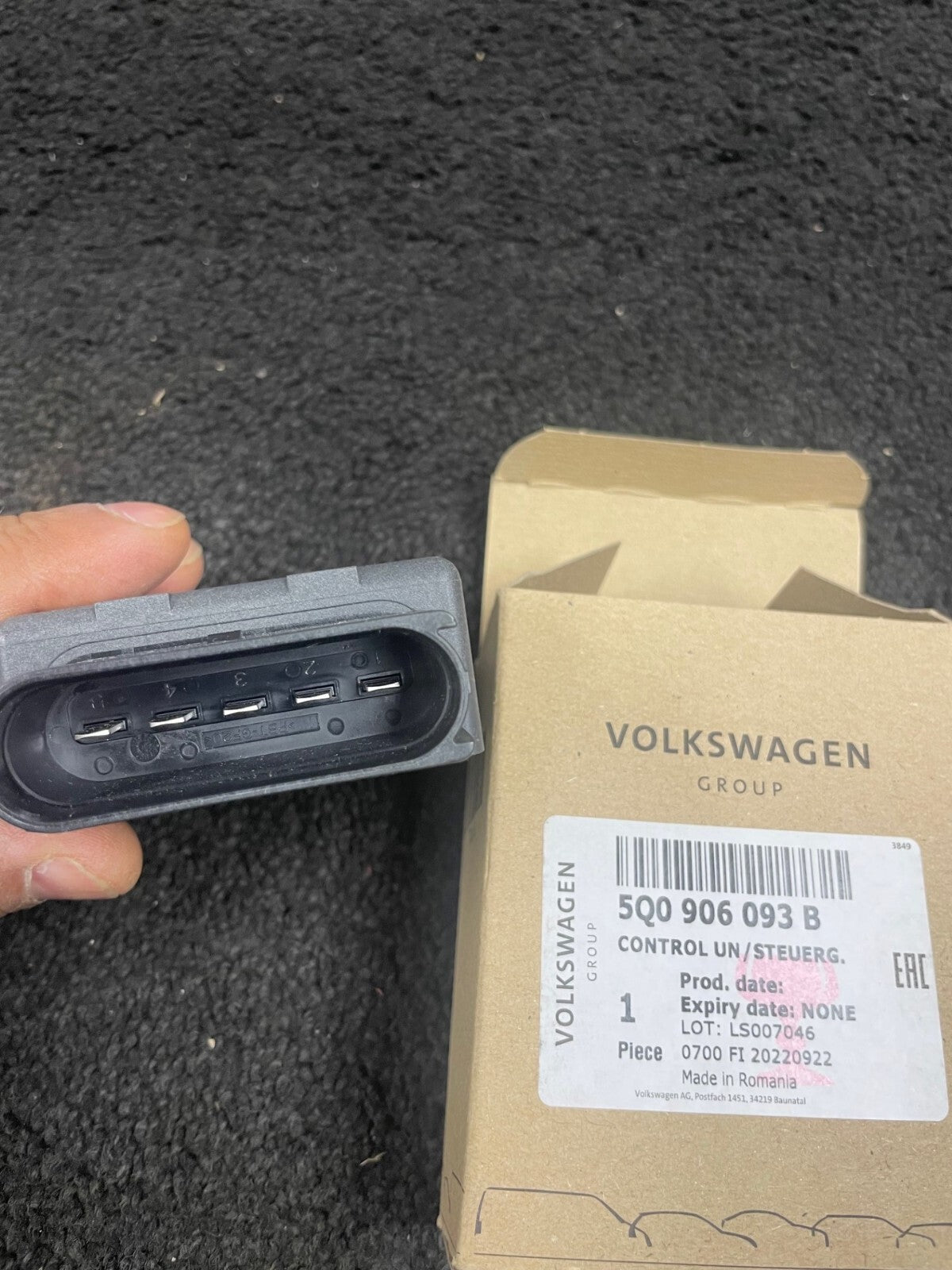 INTANK FUEL PUMP CONTROL MODULE VW AUDI SEAT SKODA  5Q0906093B GENUINE