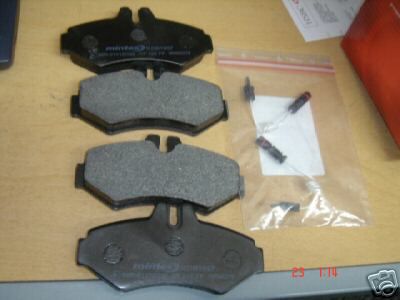 SPRINTER 208 210 211 212 213 214 216CDI  REAR DISC BRAKE PADS WITH SENSORS