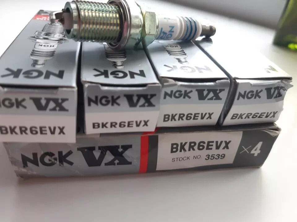 1 set of 4 GENUINE NGK BKR6EVX SPARK PLUGS (3539)