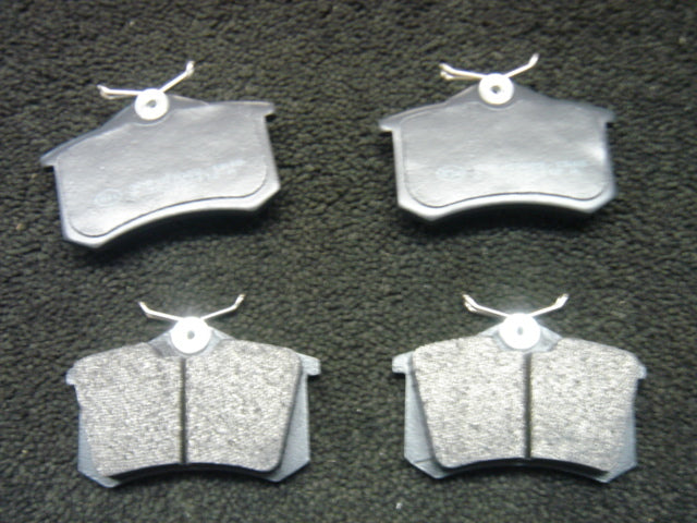 VW GOLF BORA PASSAT SHARAN POLO  BRAKE PADS REAR 