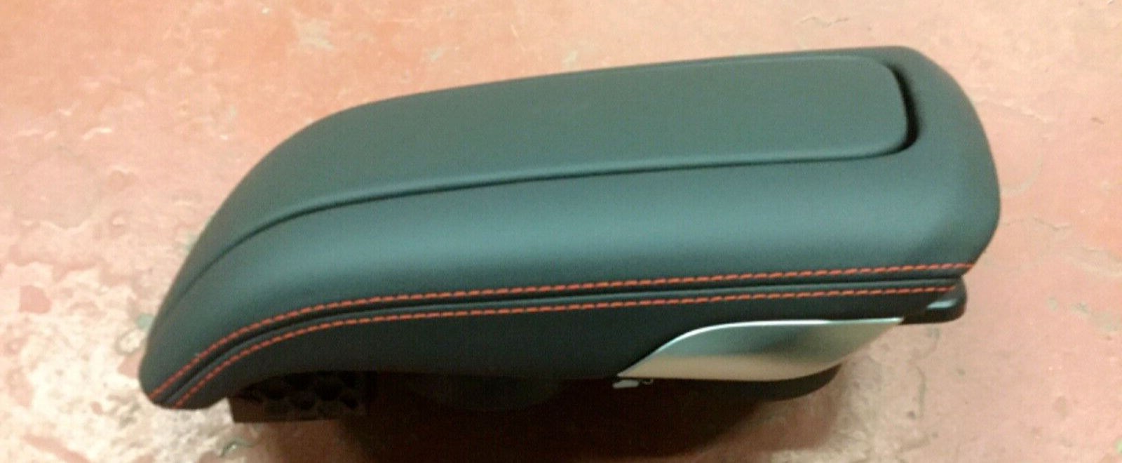 AUDI R8 CENTER CONSOLE ARM REST LEATHER 4S2864205AMEQ GENUINE SOUL CRESCENDO RED