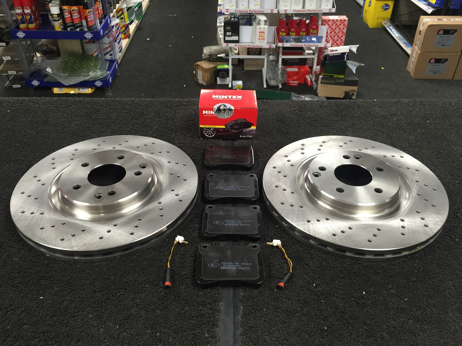 FOR W203 S203 A208 C208 CL203 BRAKE DISC FRONT CROSS DRILLED 330MM & PADS 