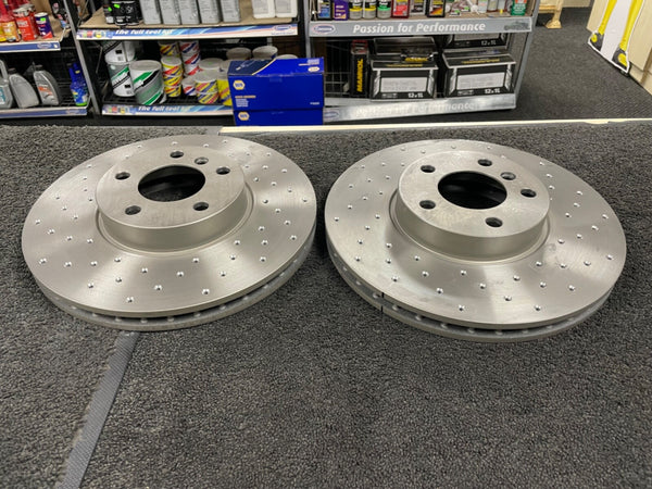 FOR BMW X5 X6 F15 E70 2 NEW FRONT  DRILLED BRAKE DISCS 332MM