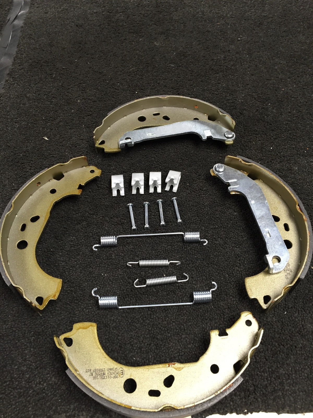 FORD FOCUS MK2 TDCI 2005 ON BRAKE SHOES REAR BRAKE SHOES FITTING KIT 