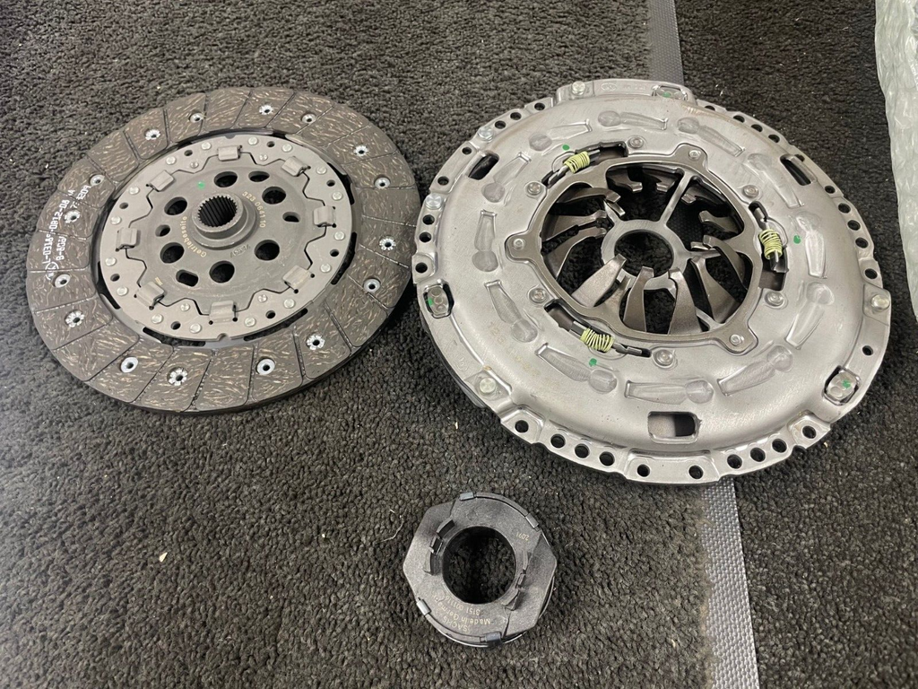 AUDI A3 8V 1.4TFSI CZEA LUK CLUTCH KIT 623376500 02A141165P 04E141015K
