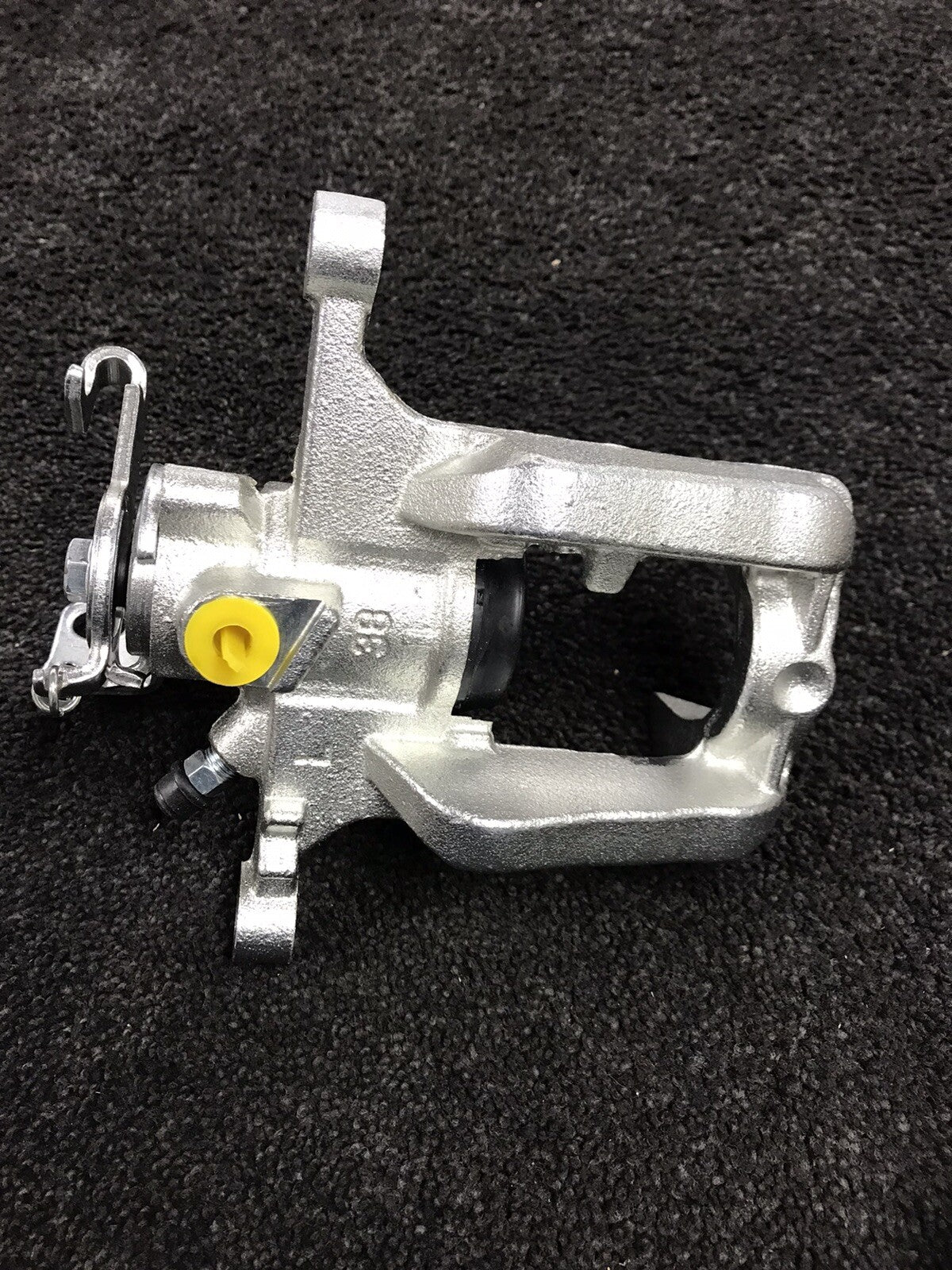 CHEVROLET CRUZE 2009-15 REAR BRAKE CALIPER LH LEFT SIDE SOLID DISC MAN HANDBRAKE