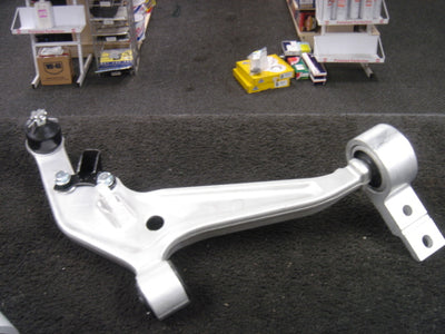 FOR NISSAN X-TRAIL XTRAIL LOWER WISHBONE SUSPENSION ARM DRIVER SIDE OS RH SIDE