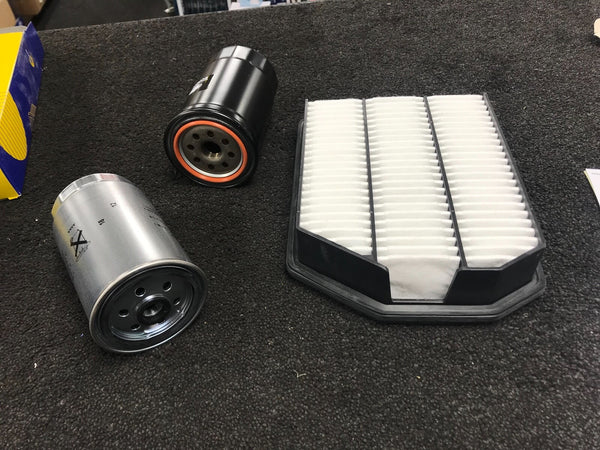 FOR KIA CARENS 2.0CRDI 2006> OIL FILTER AIR FILTER DIESEL FUEL FILTER SEVICE KIT