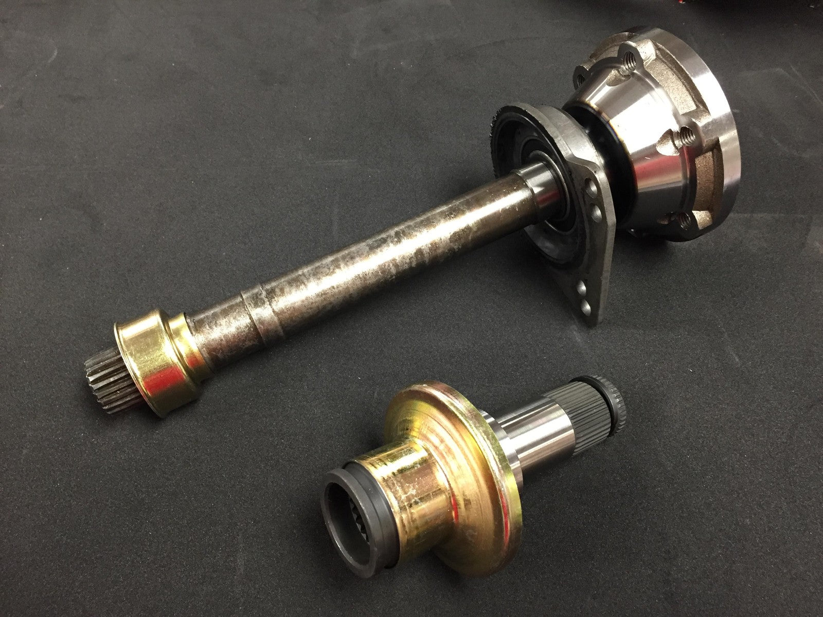 TRANSPORTER T4 2.5TD 150BHP 1998-02 INTERMEDIATE DRIVESHAFT STUB AXLE 02G409335B