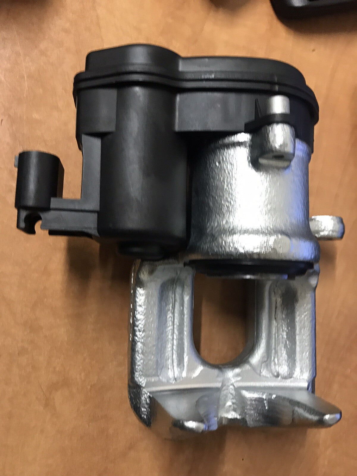 GENUINE REAR LH NS ELECTRIC BRAKE CALIPER BMW 5 F10 F11 518d 520d 525d 530d 530