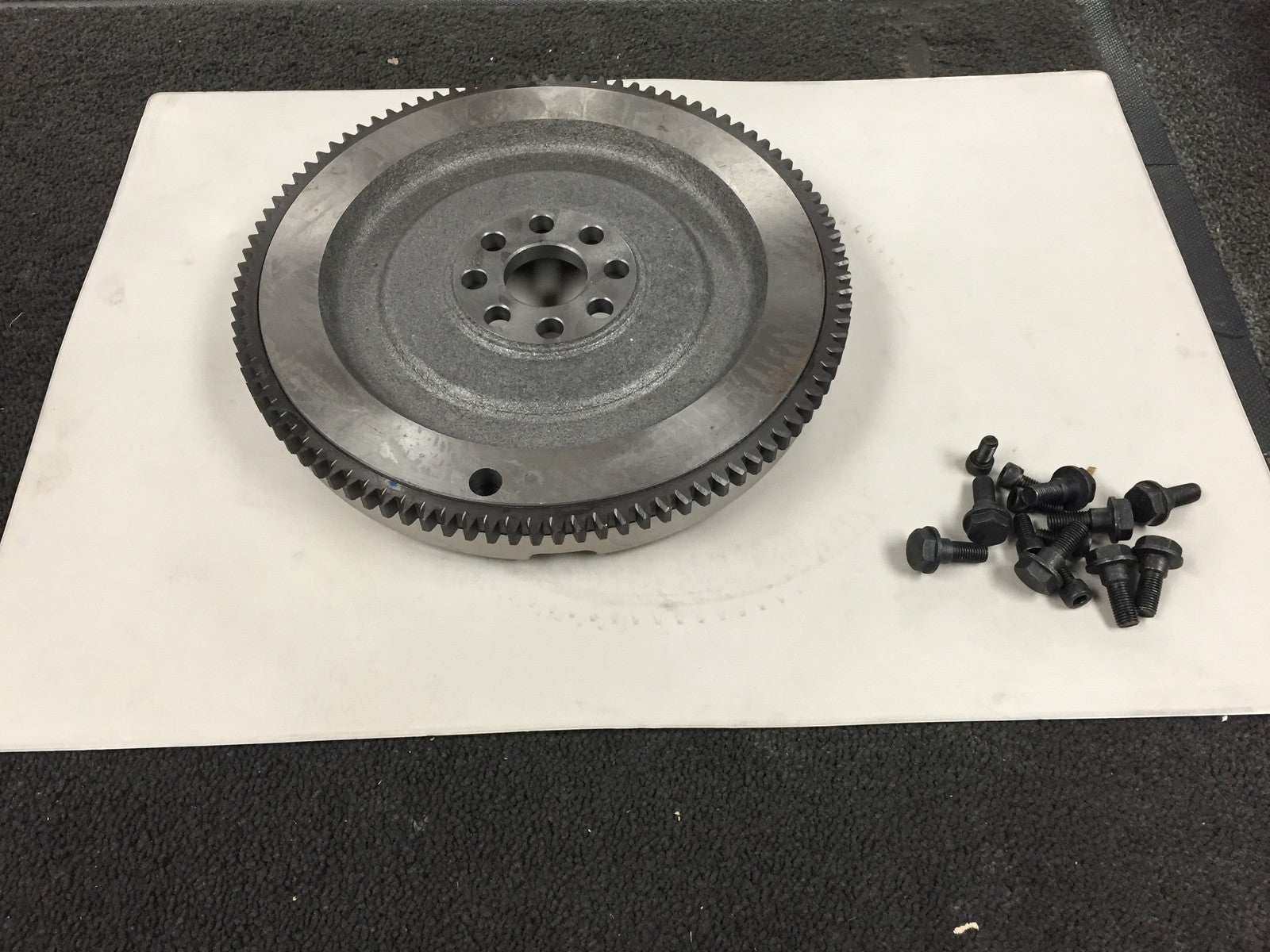 FOR TOYOTA RAV-4 AVENSIS COROLLA PREVIA 2.0 D4D SOLID FLYWHEEL & BOLTS