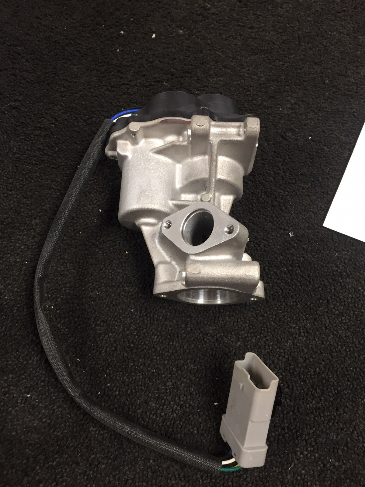 FOR RANGE ROVER VOGUE RANGE ROVER SPORT TDV8  EGR VALVE NEW RH SIDE 