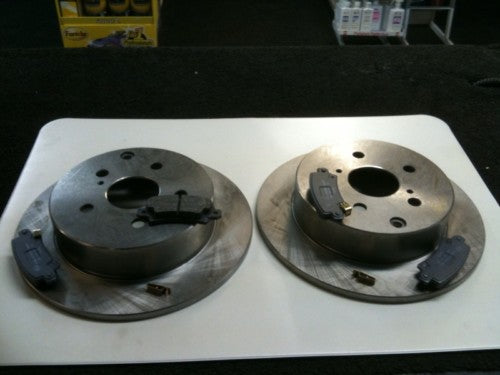 COROLLA VERSO VVTI D4D 04> REAR BRAKE DISC & PADS 290MM
