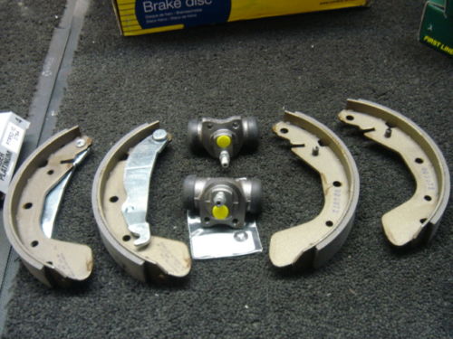 VAUXHALL  ASTRA CORSA BRAKE SHOES REAR WHEEL CYLINDERS