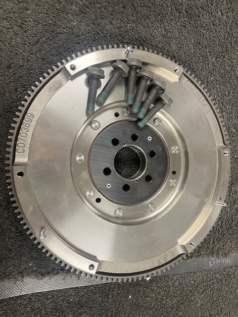 GENUINE VALEO DUAL MASS FLYWHEEL +BOLTS AUDI A3 Q3 2.0TDi 03L105266AB