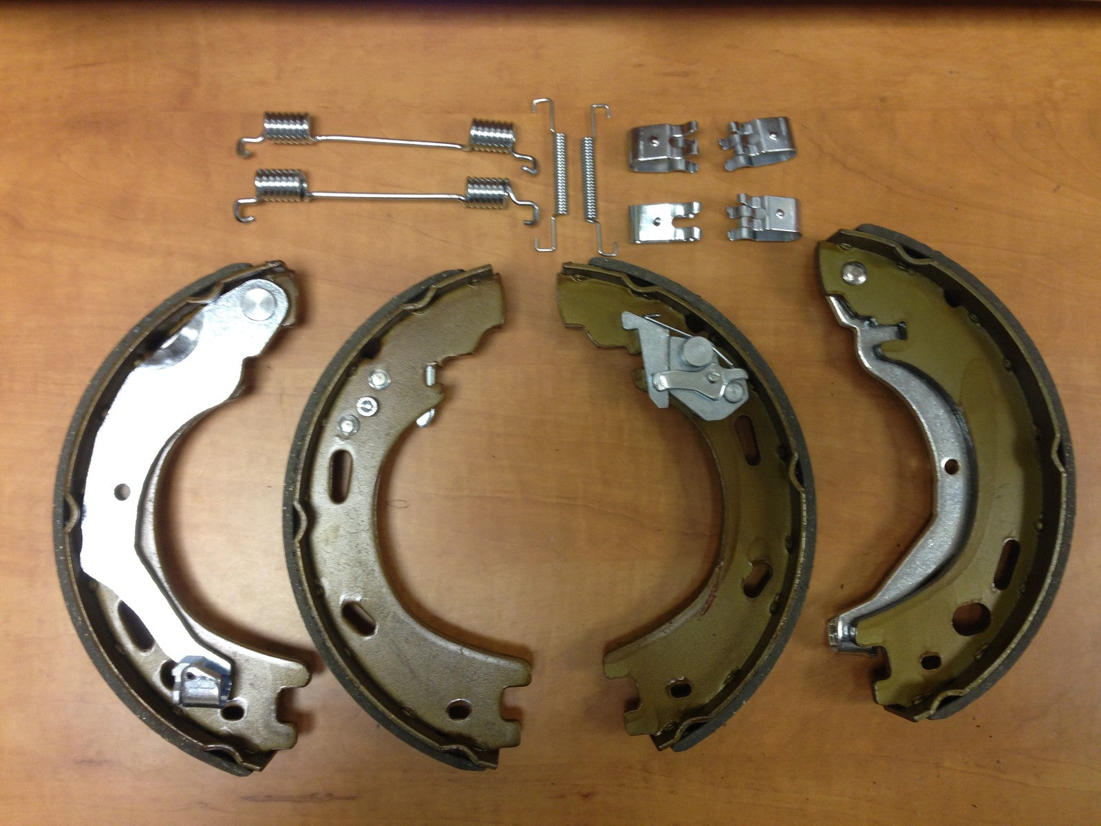 DISCOVERY 3 4 S GS HSE RANGE ROVER SPORT HANDBRAKE PARKING SHOE FITTING KIT