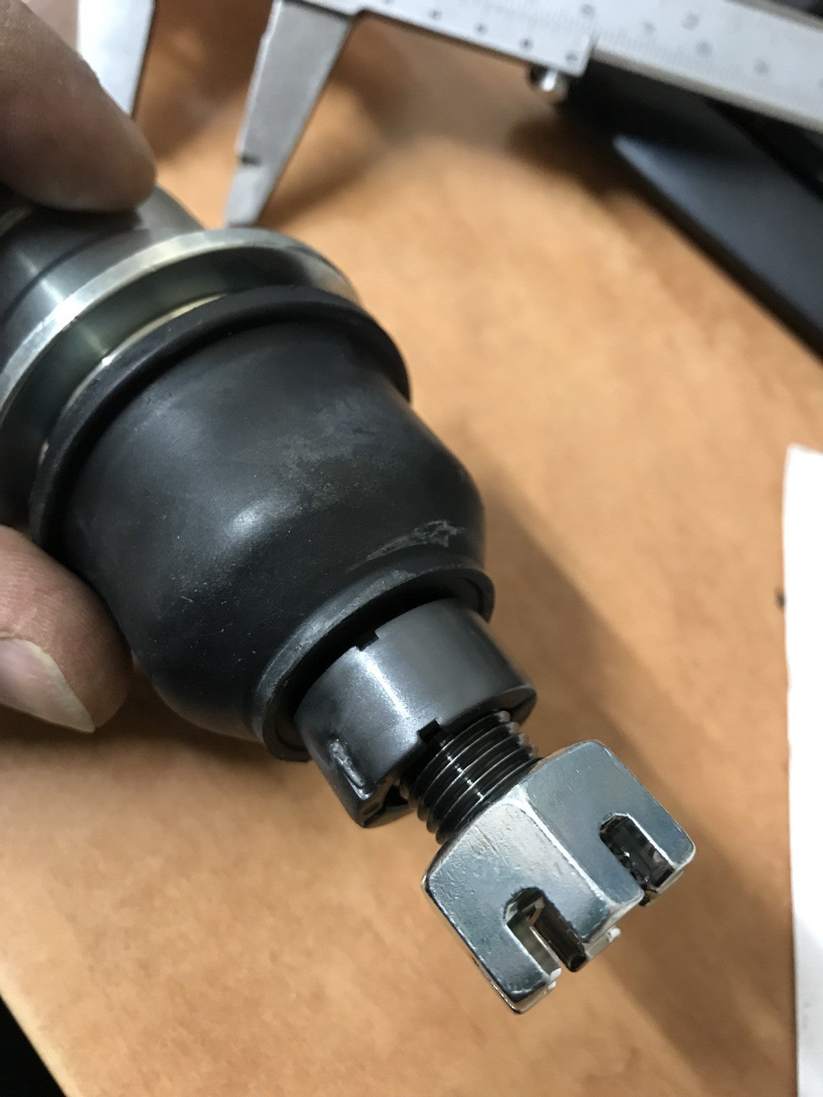 FOR NISSAN 350Z INFINITI  FAIRLADY Z33 LOWER CONTROL WISHBONE ARM BALL JOINT LH