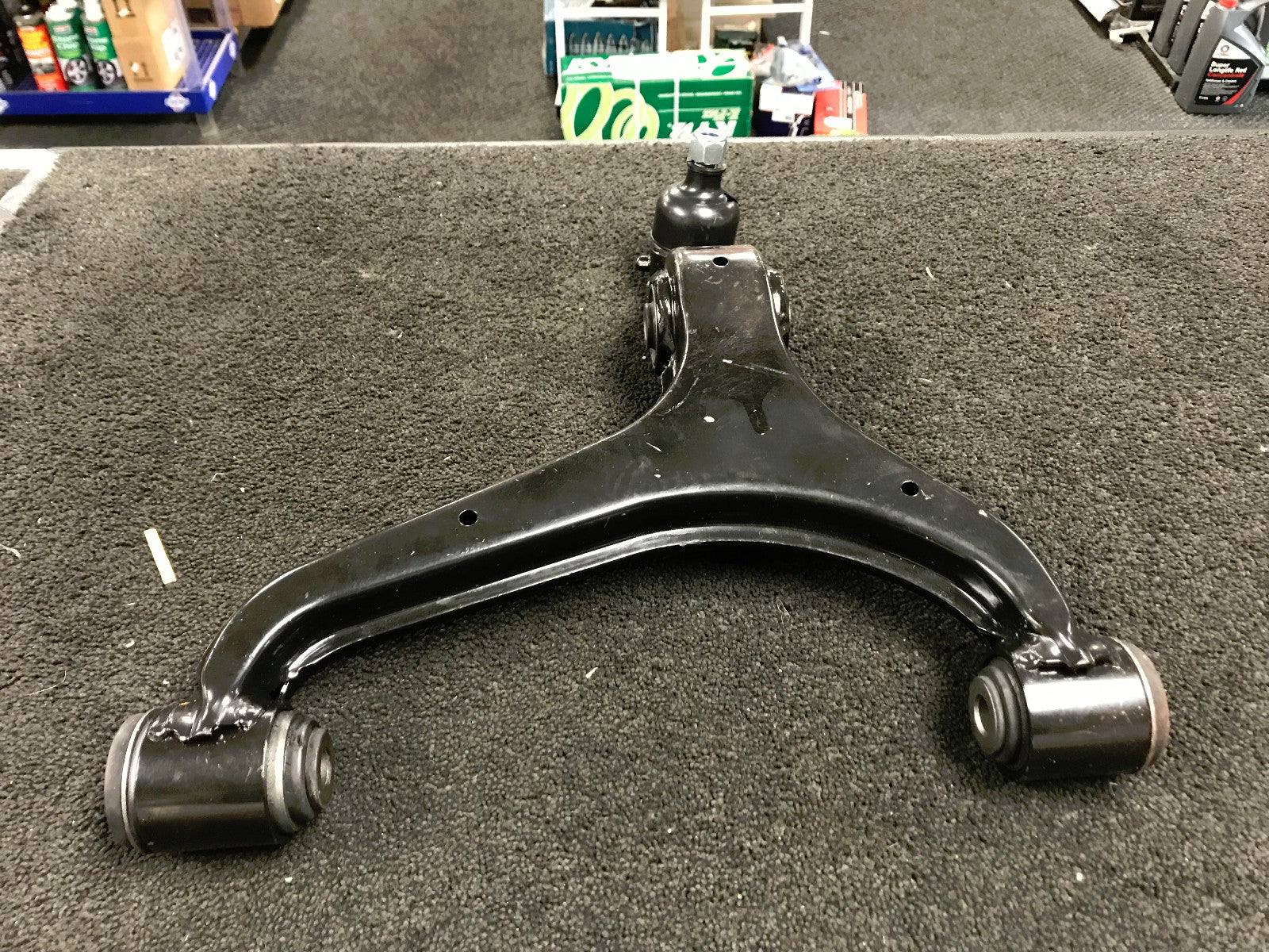 FRONT LOWER RIGHT WISHBONE ARM RH FOR SSANGYONG REXTON 2.7TD 2.9 2002-2013
