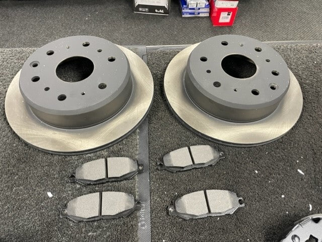 FOR TOYOTA REGIUS GRANVIA IMPORT REAR BRAKE DISC PAD HAND BRAKE PARKING SHOE KIT