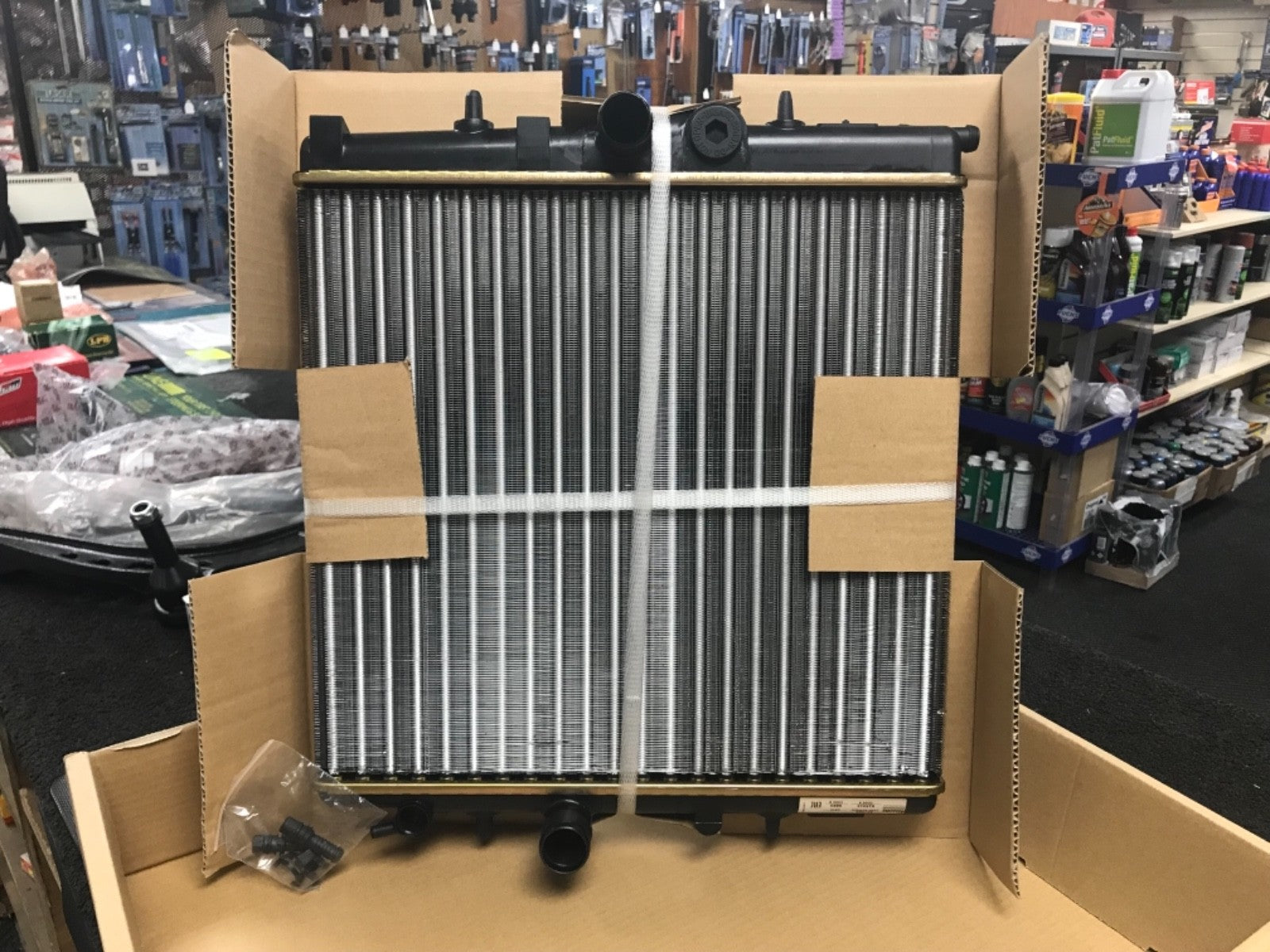 PEUGEOT 206 1.1, 1.4 & 1.6 PETROL 1998-2011 BRAND NEW BRANDED RADIATOR