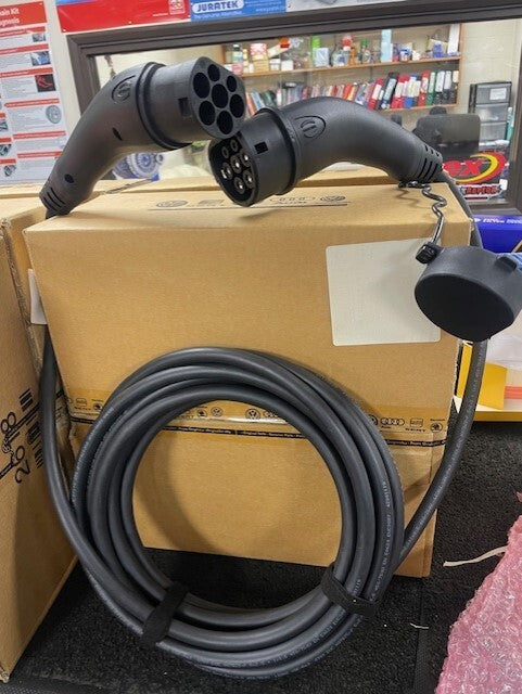 PANAMERA Q7 HYBRID CHARGE CABLE  PUBLIC STATION MODE 3 TYPE 2 298971675 GENUINE