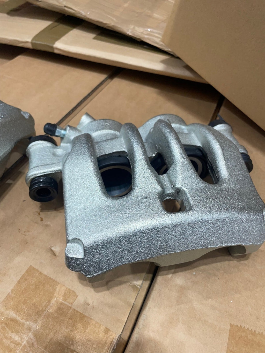 NS LH FRONT BRAKE CALIPER  MERCEDES SPRINTER 3T 3.5T CDI 2006-2016 BRAND NEW