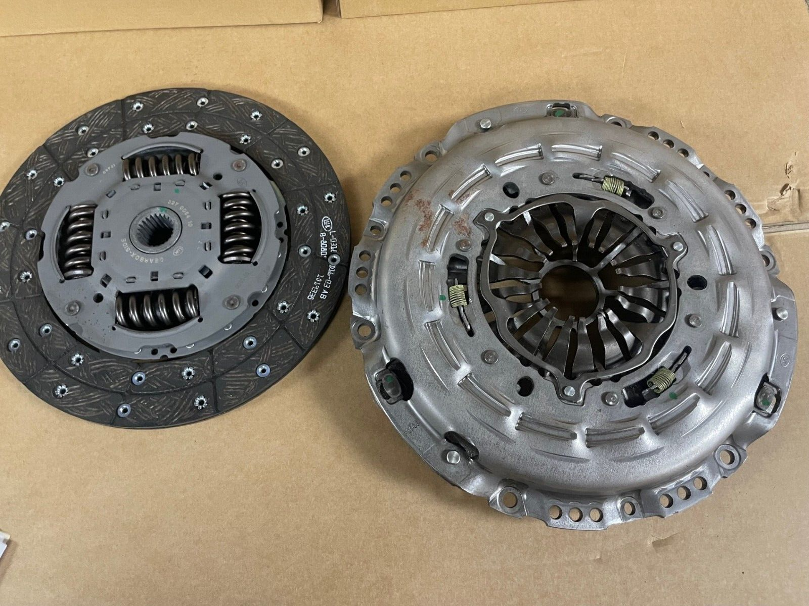 LUK CLUTCH KIT 2PCE FOR FORD TRANSIT TOURNEO  2.2TDCi RANGER TDCi 3.2 2.2TDCi