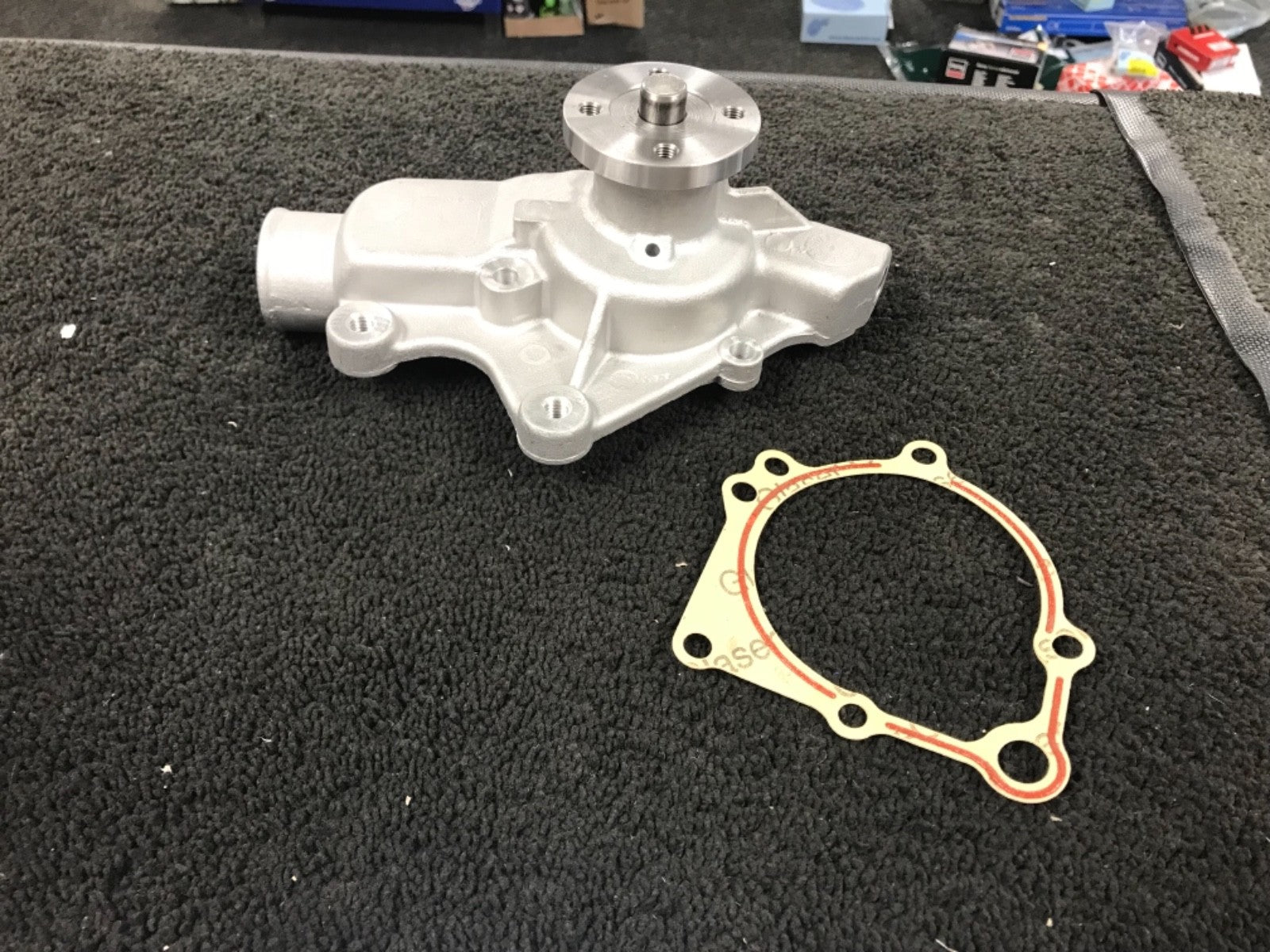 FOR JEEP GRAND CHEROKEE XJ 2.5 GRAND CHEROKEE ZJ ZG WRANGLER TJ 4.0  WATER PUMP 