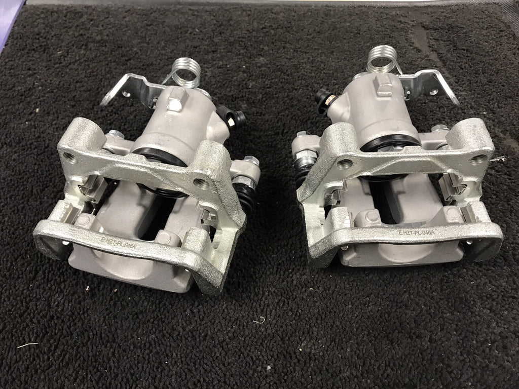 2 REAR BRAKE CALIPERS + CARRIERS BRAKE PAD COMBO MERIVA CDTi 1.3 1.6 1.8 264MM 
