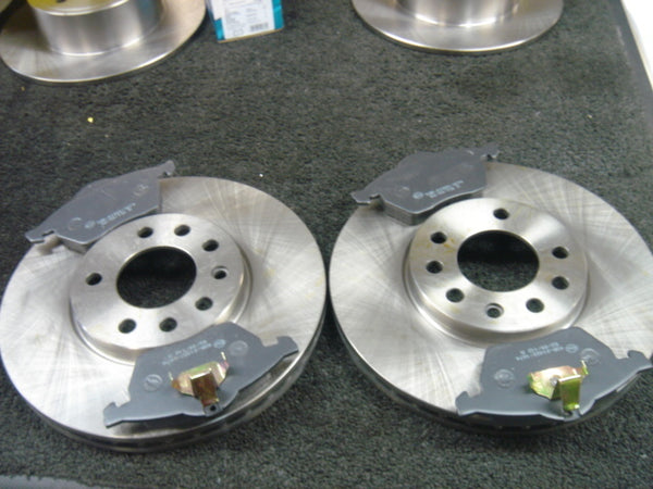 ASTRA H 1.6 1.8 2004-08 FRONT BRAKE DISC PADS 5 STUD 