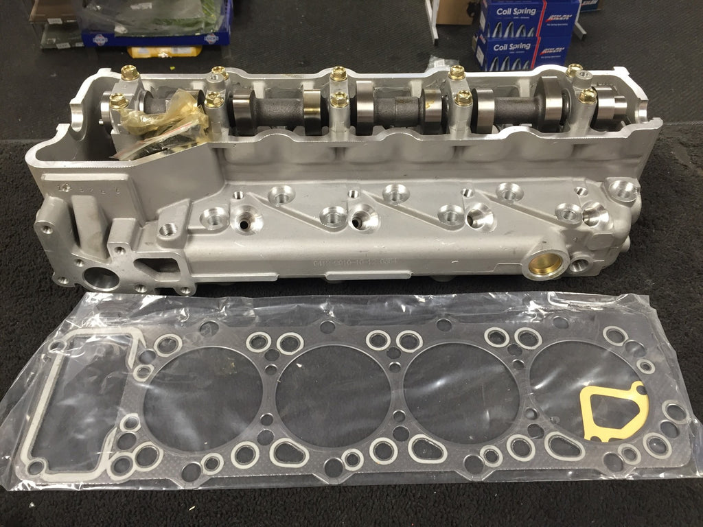 FOR SHOGUN DELICA PAJERO EXCEED 2.8TD 4M40 CYLINDER HEAD ASSEMLED HEAD GASKET