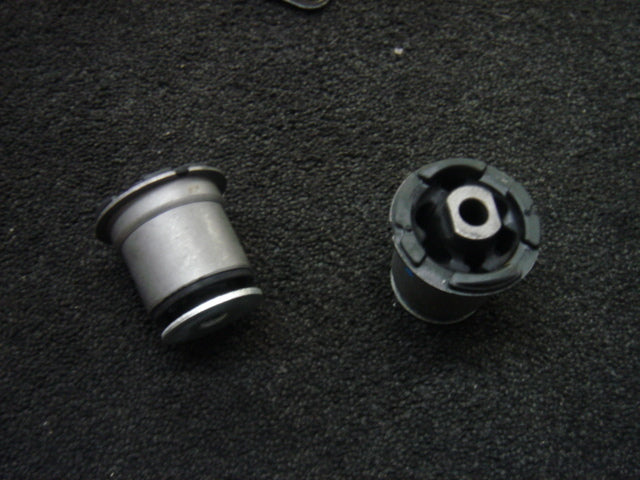 REAR UPPER CONTROL ARM BUSHES 52088425 FOR JEEP GRAND CHEROKEE WJ WG 99-04 