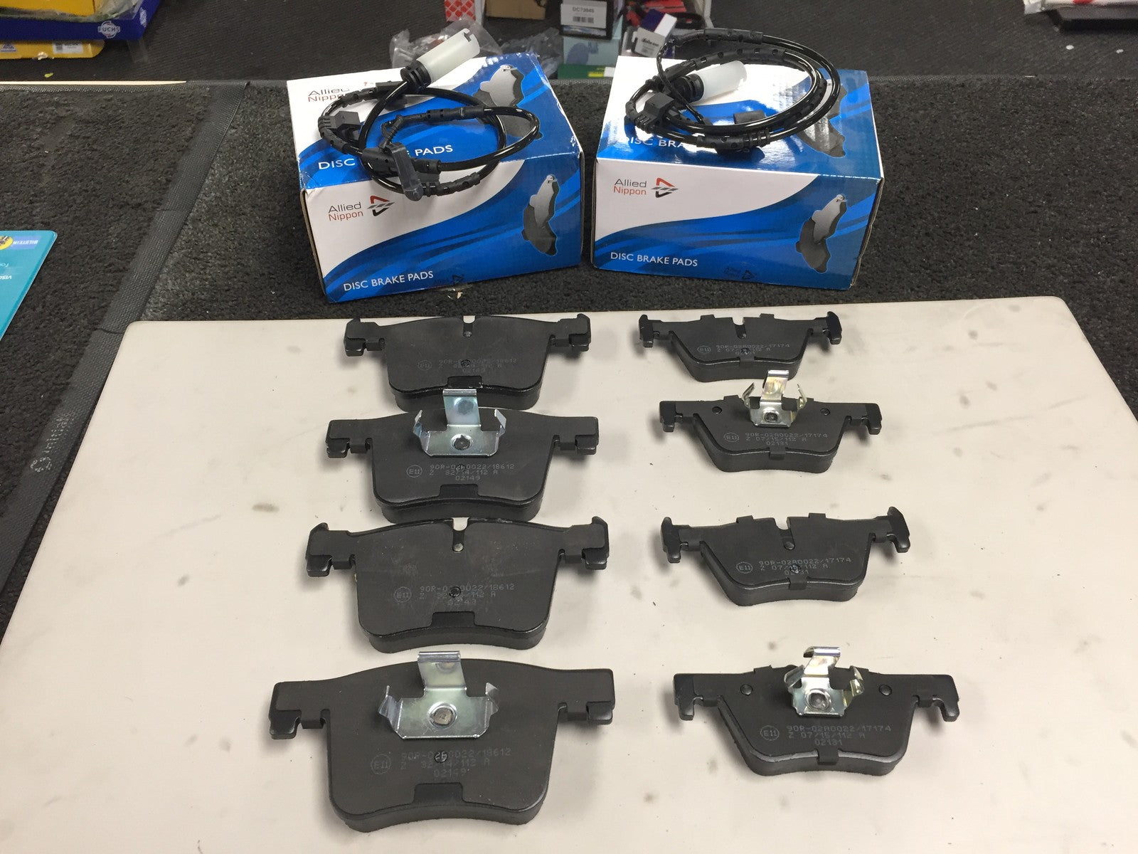 New BMW 3 Series F30 320d Genuine comline front and Rear Brake Pads Set + wire  