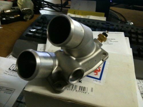 VAUXHALL SINTRA 2.2 TD THERMOSTAT + SWITCH NEW