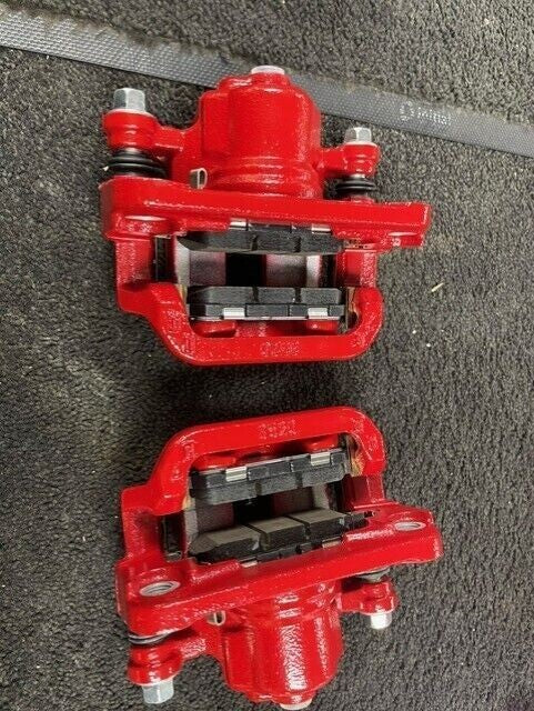 FOR NISSAN JUKE 1.5DCI MK1 2010-2014 2 REAR BRAKE DISC BRAKE PADS CALIPER SOLID