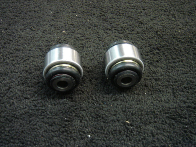 VAUXHALL VECTRA 1995-2002 REAR ROSE BUSHES REAR SUSPENSION X 2  NEW 