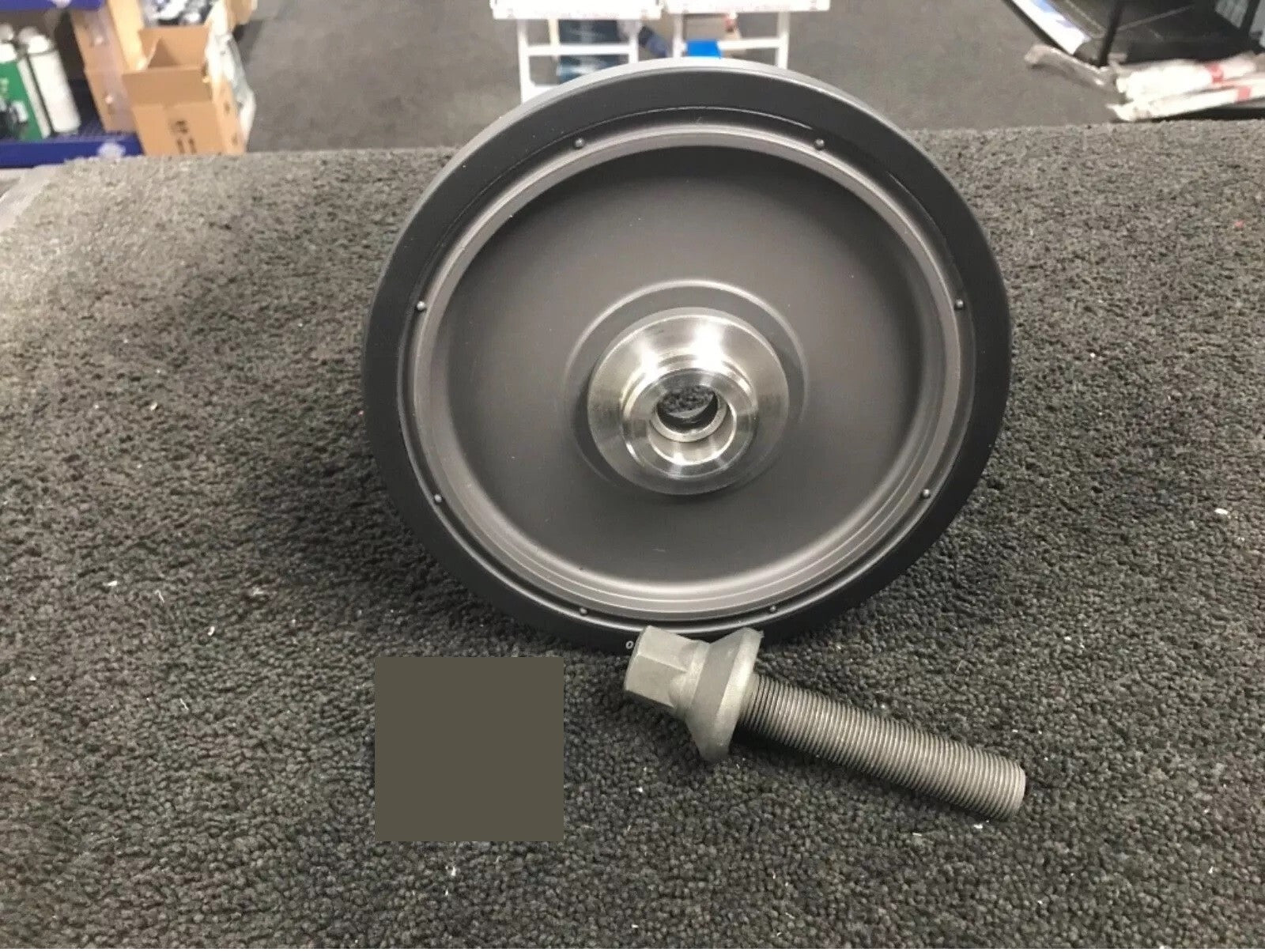 BMW 520D E60 318D 320D E46 E90 E91 CRANKSHAFT VIBRATION DAMPER PULLEY + BOLT