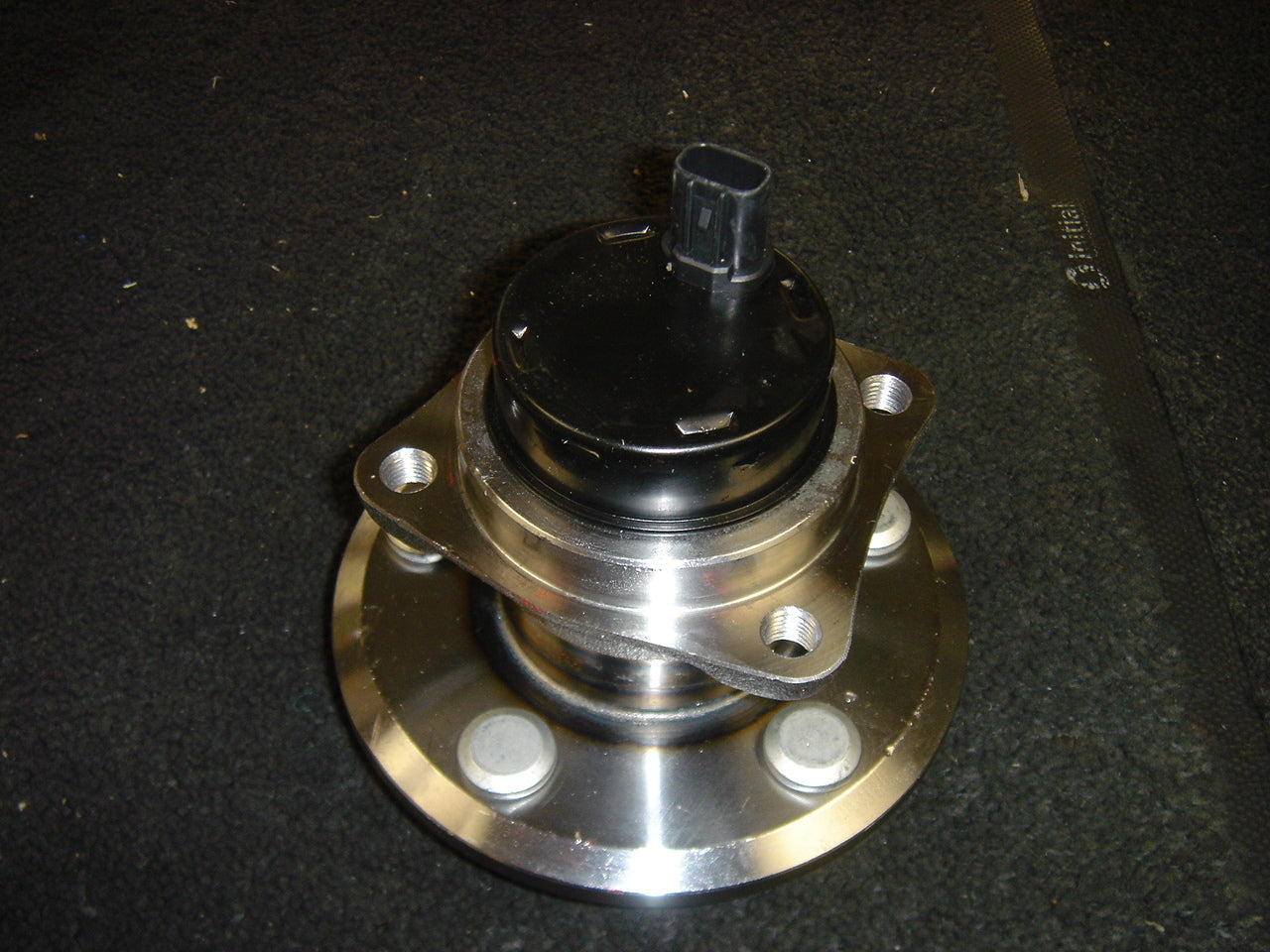 FOR TOYOTA AVENSIS 2.2 D4D D-CAT 05- ENG.2ADFHV REAR WHEEL BEARING HUB NEW