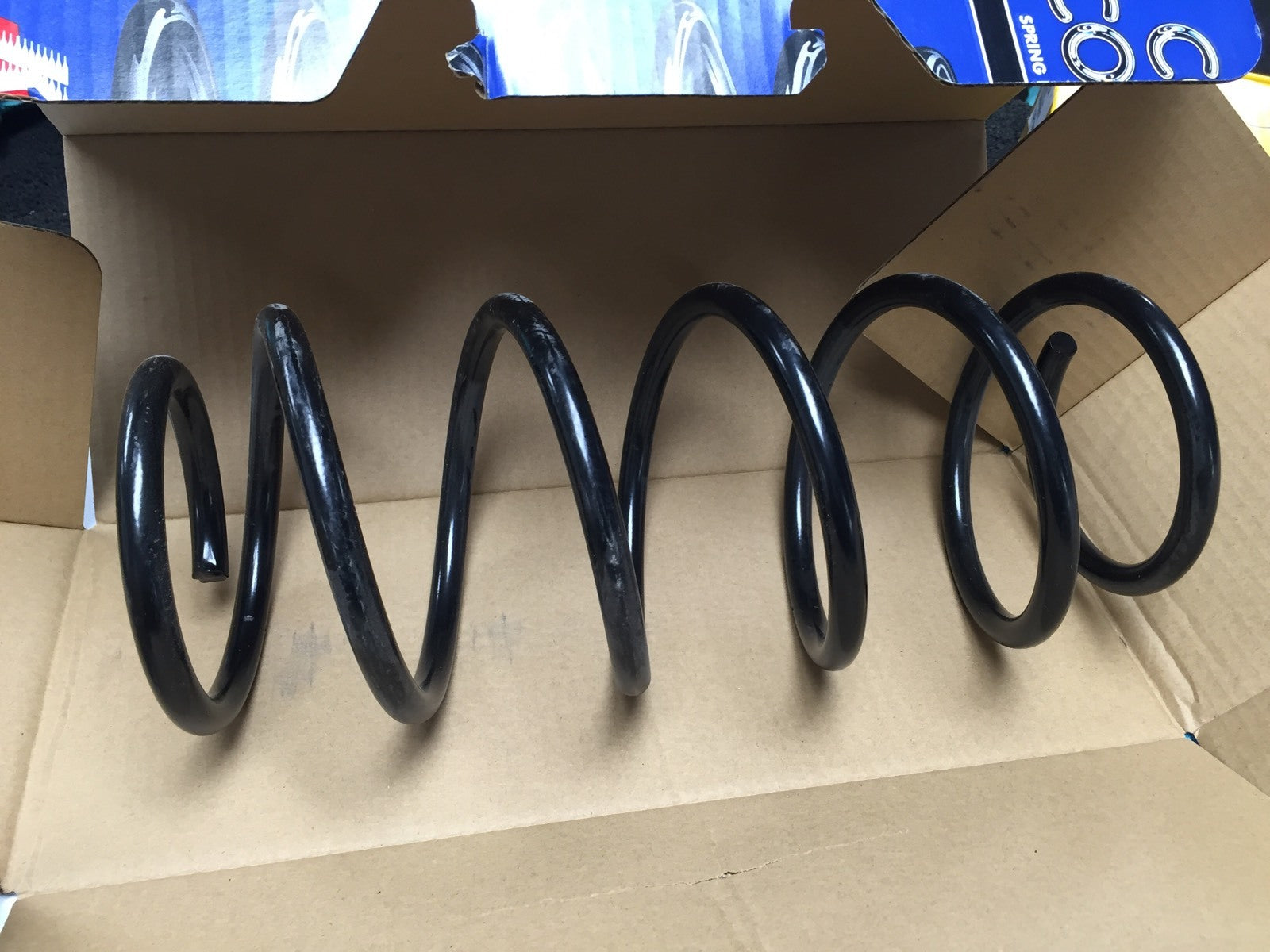 VAUXHALL CAVALIER FRONT COIL SPRING NEW FITS LEFT or RIGHT