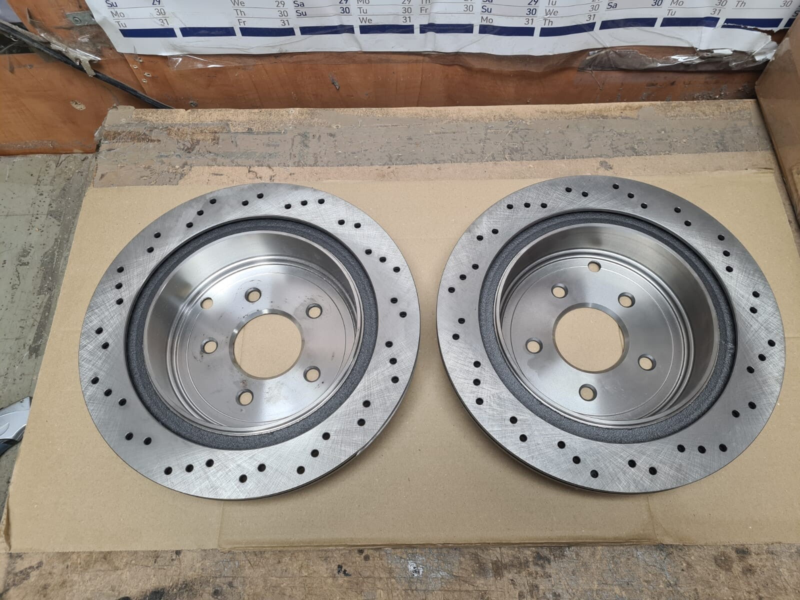 For Nissan Infiniti Elgrand Murano  rear drilled brake discs pair 307mm