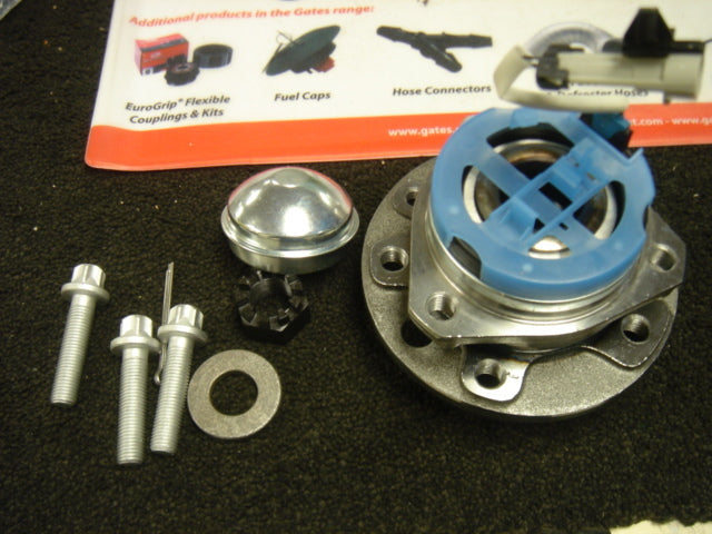 VAUXHALL ASTRA MK4 SXI COUPE CONVERTIBLE WHEEL BEARING HUB FRONT with ABS 4 STUD