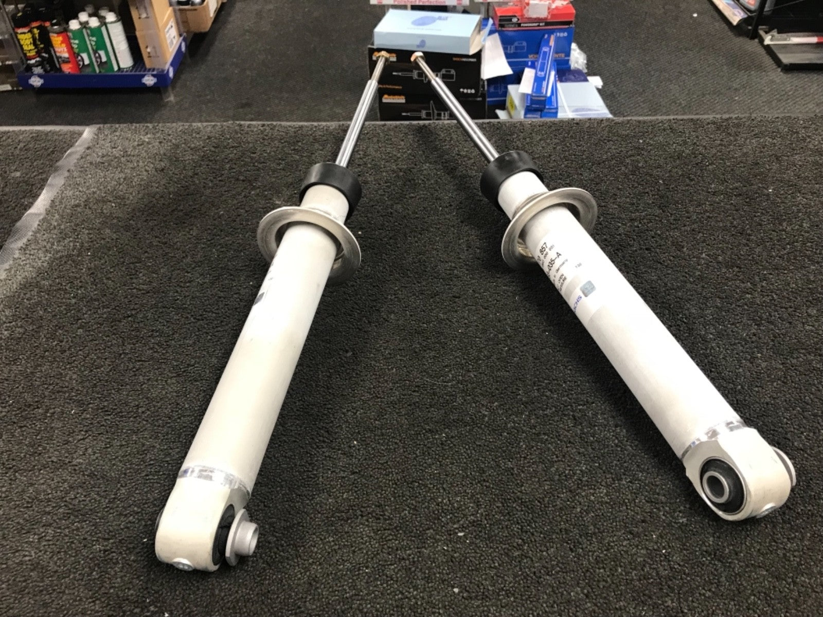 FOR BMW 530 535 M TEC SPORT E39 1996-2003 2 REAR LEFT + RIGHT SHOCK ABSORBER SET