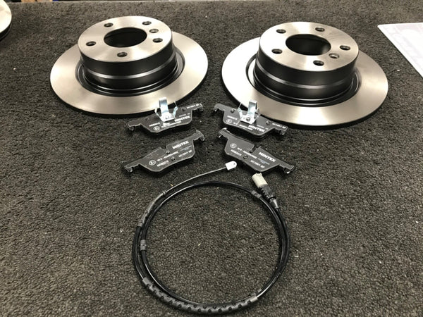 BMW 114 118 218  BRAKE DISCS WITH MINTEX BRAKE PADS REAR  290MM