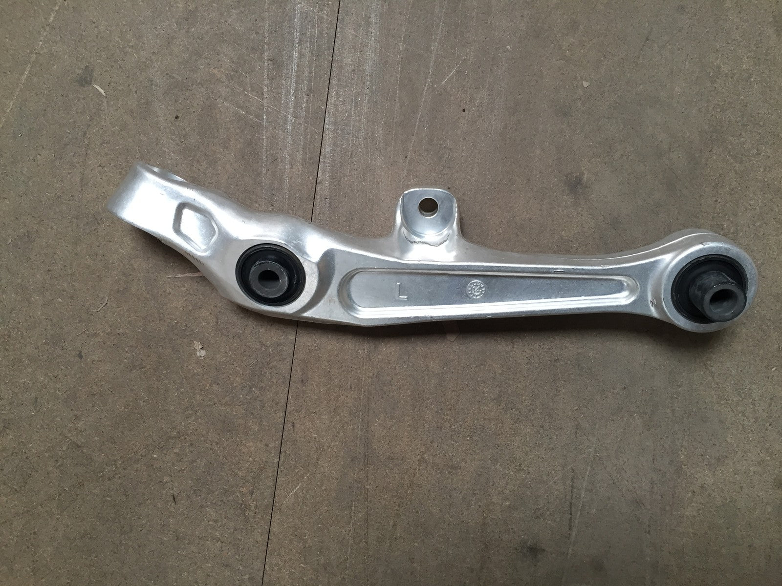 FOR NISSAN 350Z INFINITI G35 FAIRLADY Z33 LOWER ARM TRACK CONTROL ARM LH SIDE