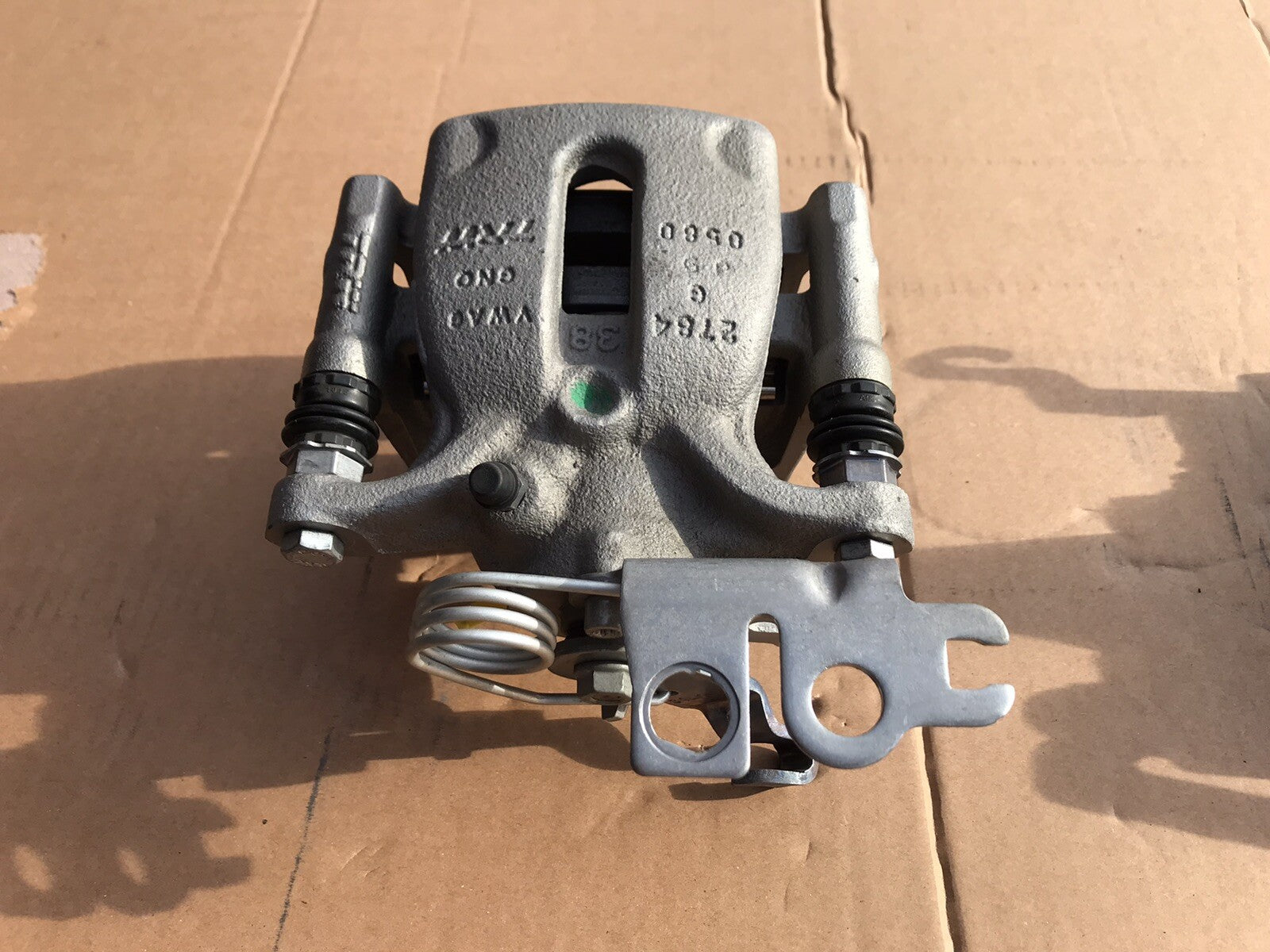 2 GENUINE ORIGINAL VW REAR BRAKE CALIPER FOR VW CADDY MK4 TDi ALLTRACK COMPLETE