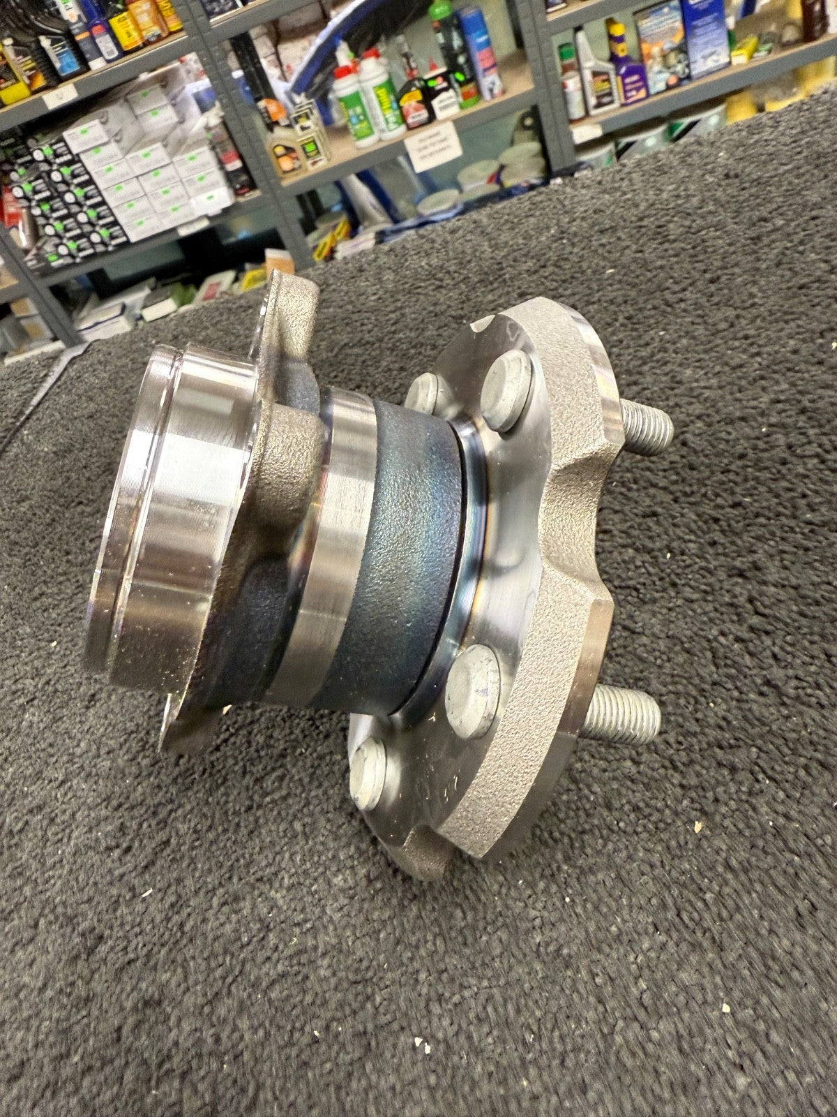 FOR TOYOTA ESTIMA HYBRID  AHR20 2006-16 4WD REAR WHEEL AXLE HUB BEARING COMPLETE