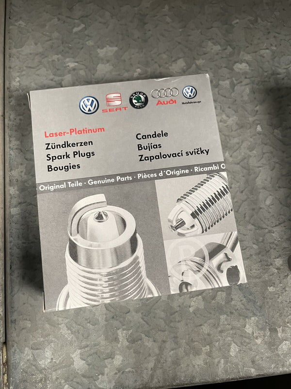 4 GENUINE LONGLIFE SPARK PLUG PFR7S8EG 06H905601A  A4 A6 ALLROAD TFSi QUATTRO 