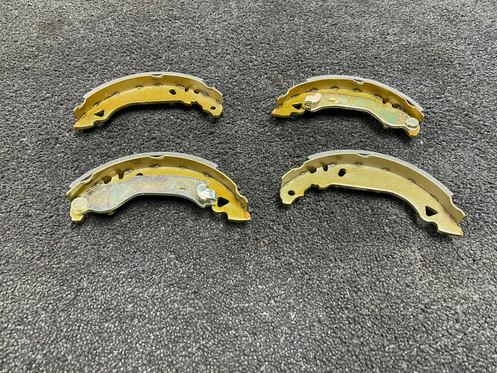  FOR  BRAVA BRAVO 1.2 1.4 PUNTO 1.1 1.2 1.6 1.7 1994-2001 REAR BRAKE SHOE SET 