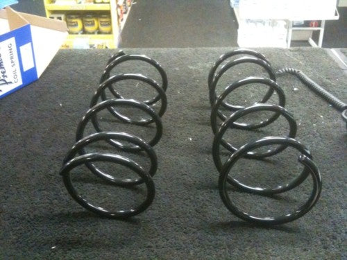 FORD PUMA 1.6 1.7 FRONT COIL SPRINGS   X 2 NEW
