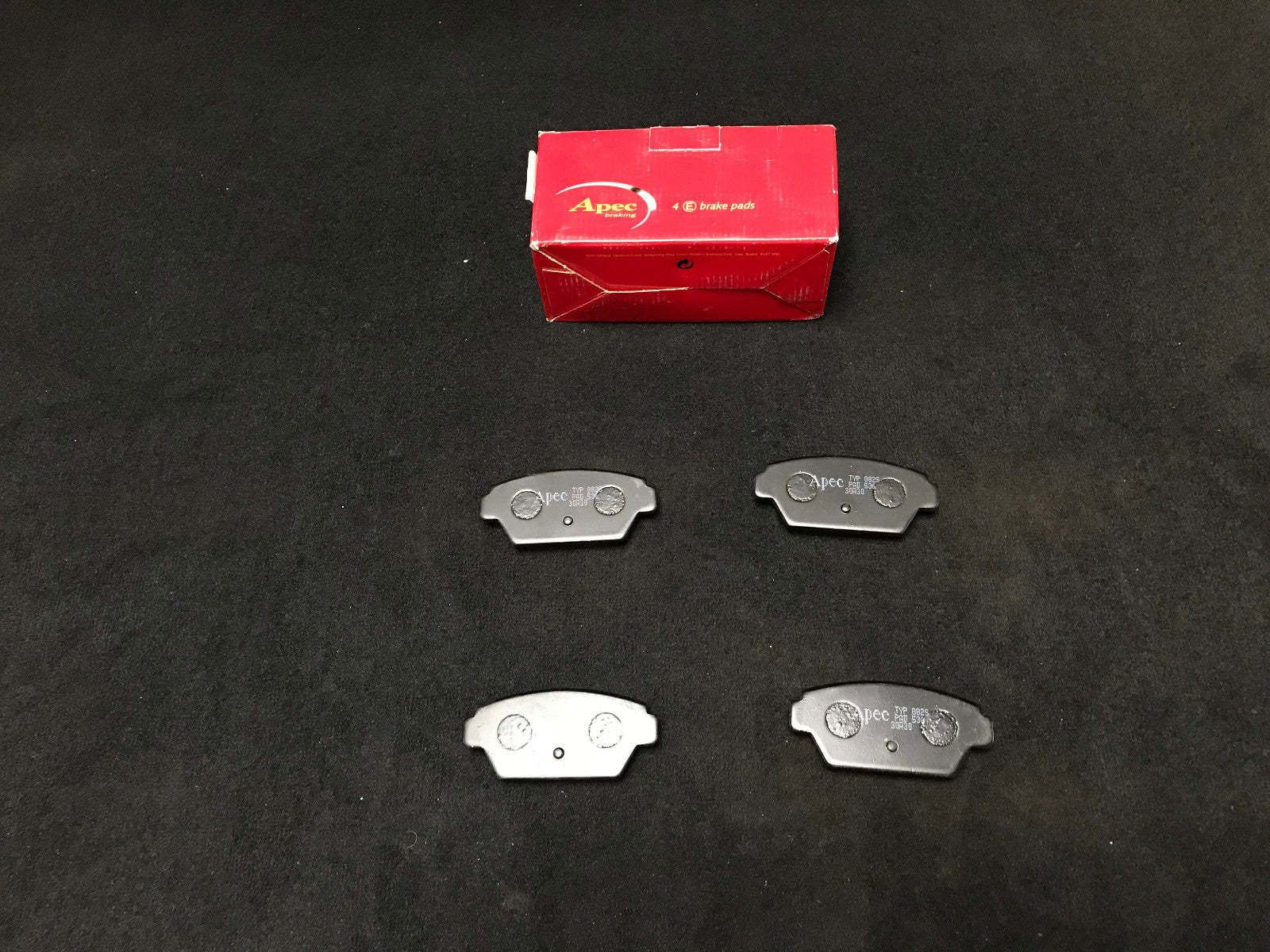 FOR MITSUBISHI LANCER 1.8 GTI GALANT 2.0 TURBO NEW GENUINE APEC REAR BRAKE PADS